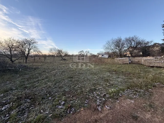 Eladó telek Székesfehérvár, Öreghegy 700 nm