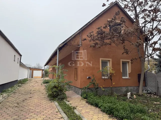 Eladó ház Székesfehérvár, Alsóváros 155 nm