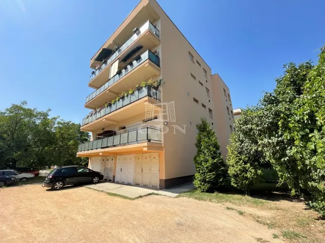 Kiadó lakás Székesfehérvár, Öreghegy 54 nm