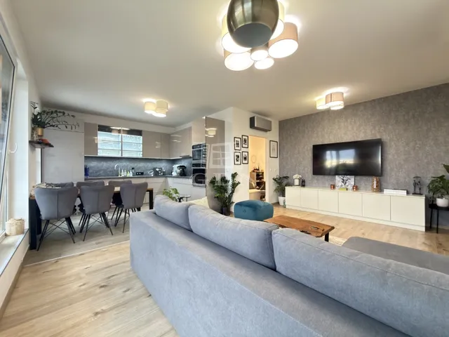 Eladó lakás Székesfehérvár, Belváros 80 nm