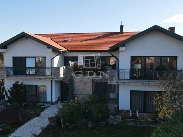 Eladó ház Székesfehérvár, Ráchegy 400 nm