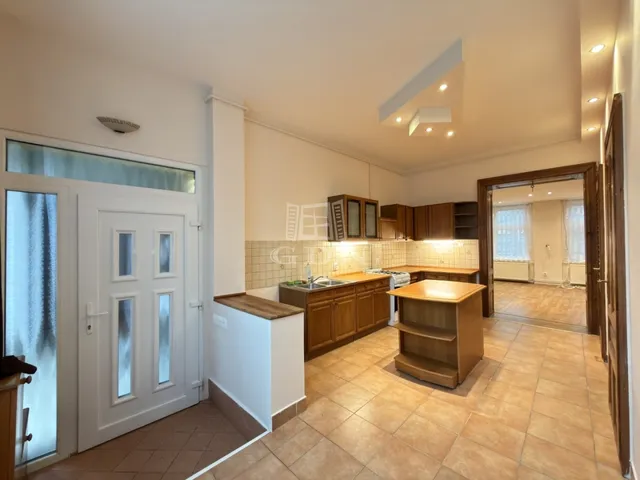 Kiadó lakás Székesfehérvár, Belváros 56 nm