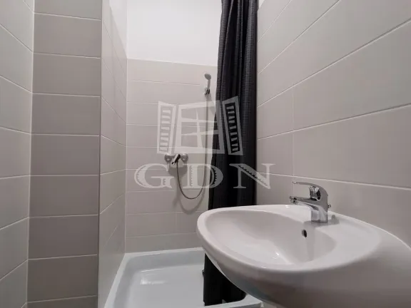 Kiadó kereskedelmi és ipari ingatlan Székesfehérvár 1046 nm