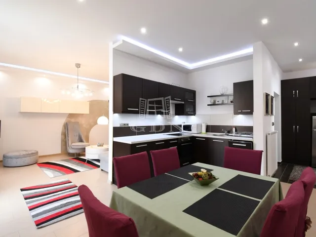 Eladó lakás Székesfehérvár, Prohászka 83 nm