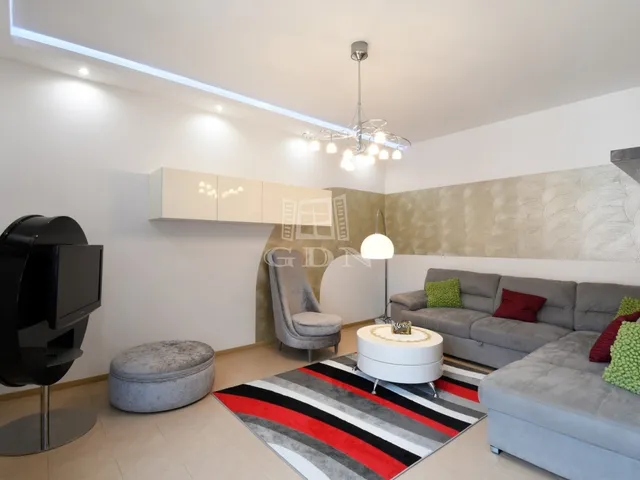 Eladó lakás Székesfehérvár, Prohászka 83 nm