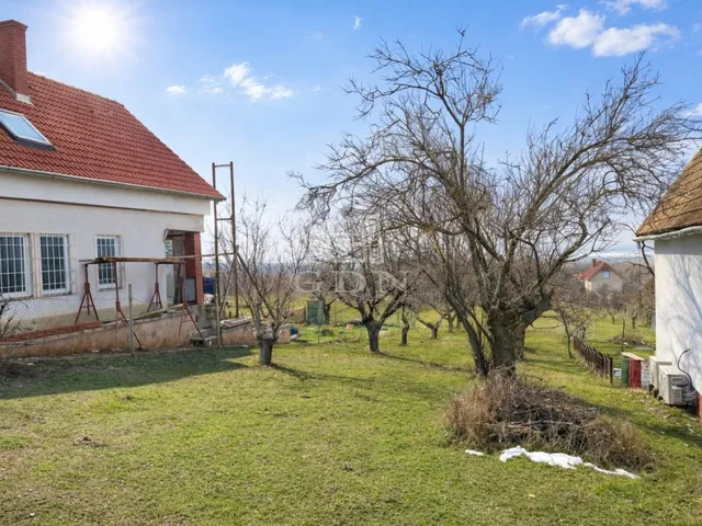 Eladó telek Pákozd 1093 nm