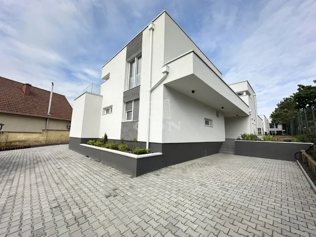 Kiadó lakás Székesfehérvár, Öreghegy 55 nm