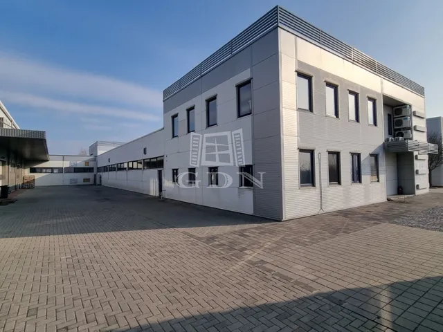 Eladó kereskedelmi és ipari ingatlan Székesfehérvár, Felsőváros 1041 nm