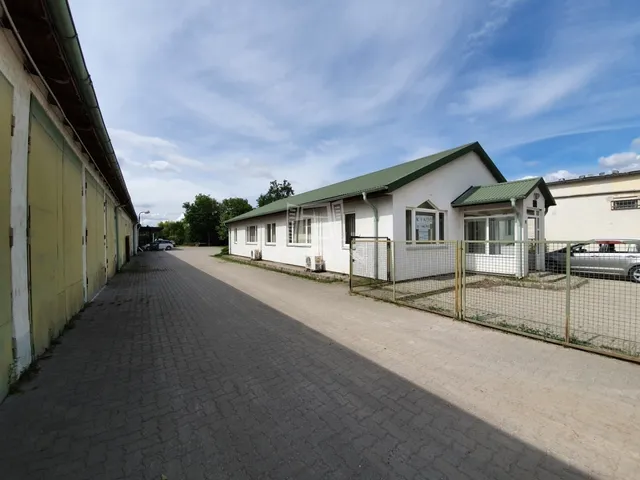 Kiadó kereskedelmi és ipari ingatlan Székesfehérvár 152 nm