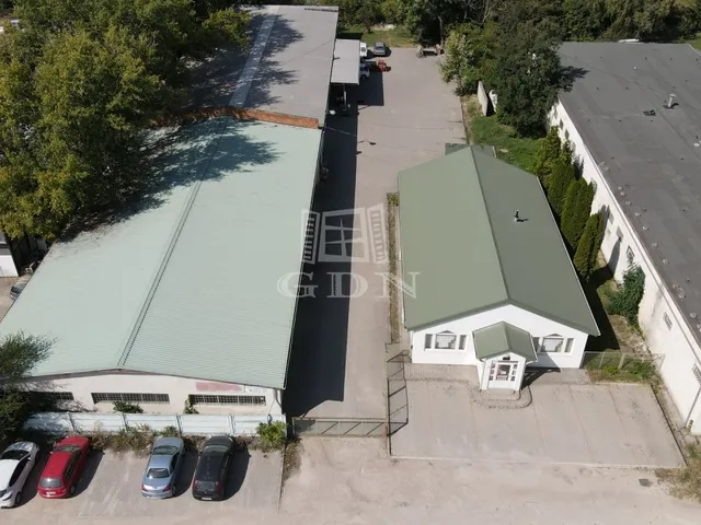 Kiadó kereskedelmi és ipari ingatlan Székesfehérvár 200 nm