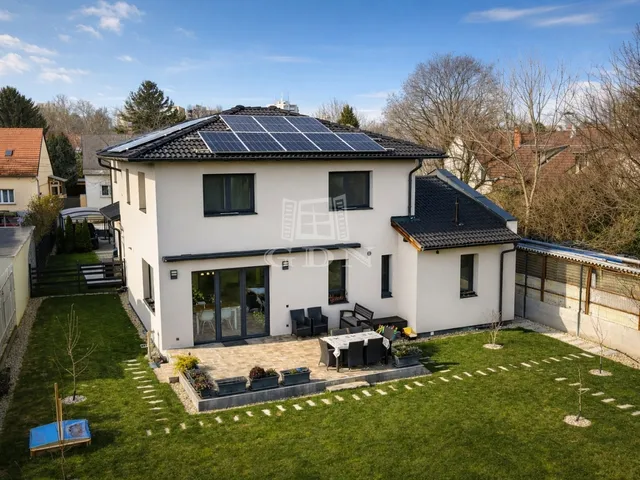 Eladó ház Székesfehérvár, Víziváros 164 nm