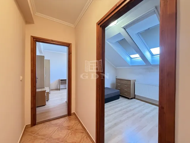 Kiadó lakás Székesfehérvár, Öreghegy 63 nm