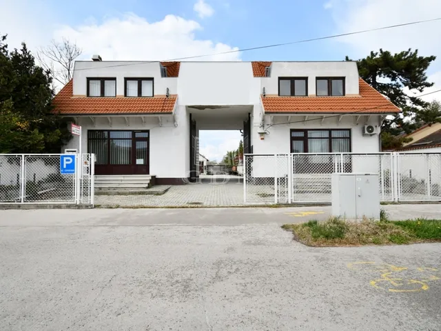 Kiadó kereskedelmi és ipari ingatlan Székesfehérvár, Búrtelep 120 nm