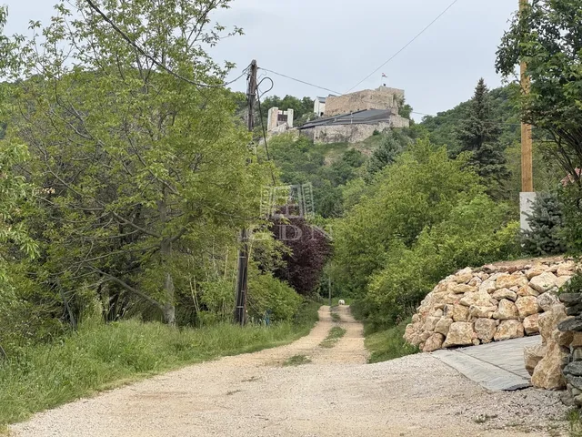 Eladó telek Csókakő 1849 nm