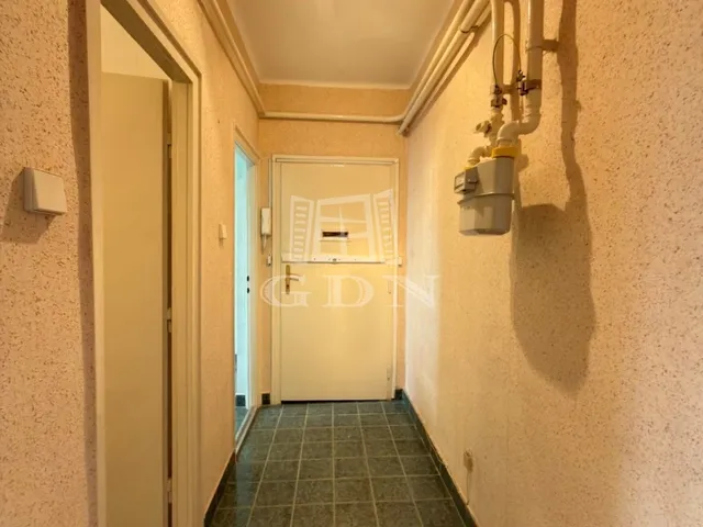 Eladó lakás Székesfehérvár, Felsőváros 37 nm