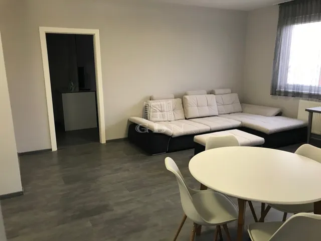 Eladó lakás Székesfehérvár, Palotaváros 92 nm