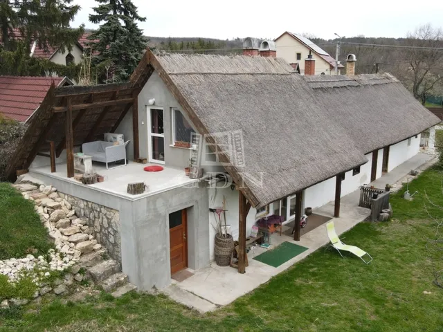 Eladó ház Csákberény 100 nm