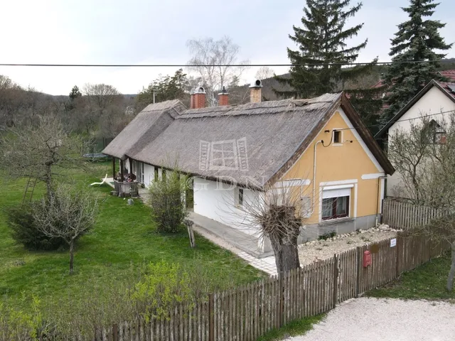 Eladó ház Csákberény 100 nm