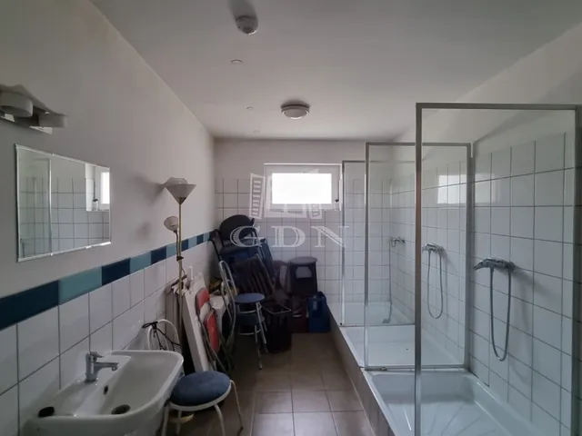 Eladó kereskedelmi és ipari ingatlan Székesfehérvár 1001 nm