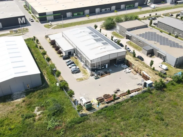 Eladó kereskedelmi és ipari ingatlan Székesfehérvár 1001 nm