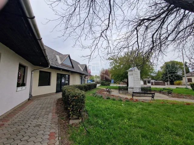 Kiadó kereskedelmi és ipari ingatlan Székesfehérvár, Öreghegy 46 nm