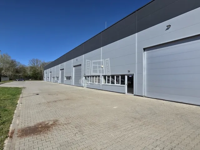 Kiadó kereskedelmi és ipari ingatlan Székesfehérvár 1435 nm