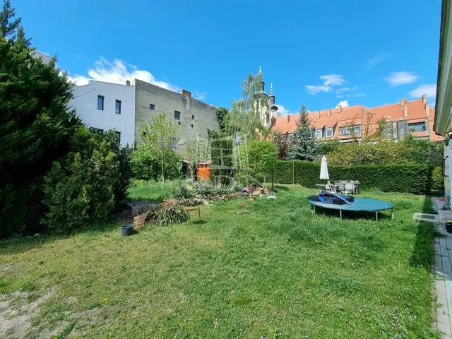 Kiadó kereskedelmi és ipari ingatlan Székesfehérvár, Belváros 108 nm