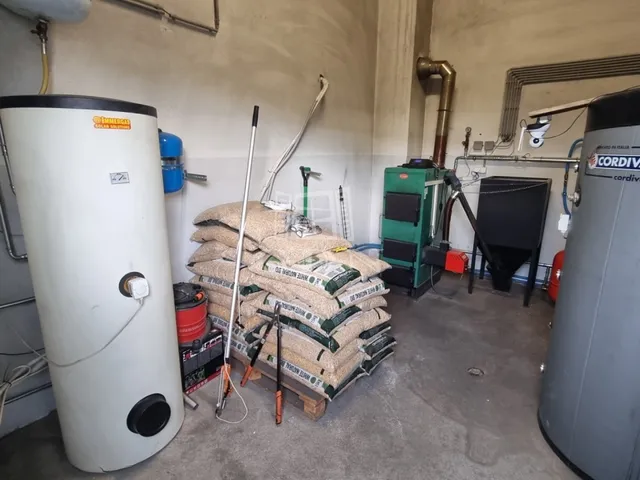 Eladó kereskedelmi és ipari ingatlan Székesfehérvár, Feketehegy 520 nm