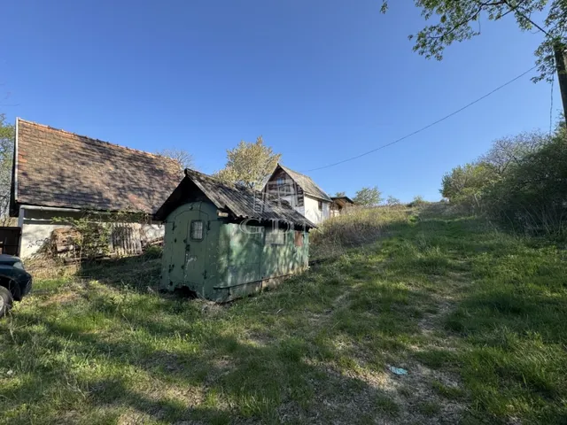 Eladó telek Vértesacsa 2810 nm