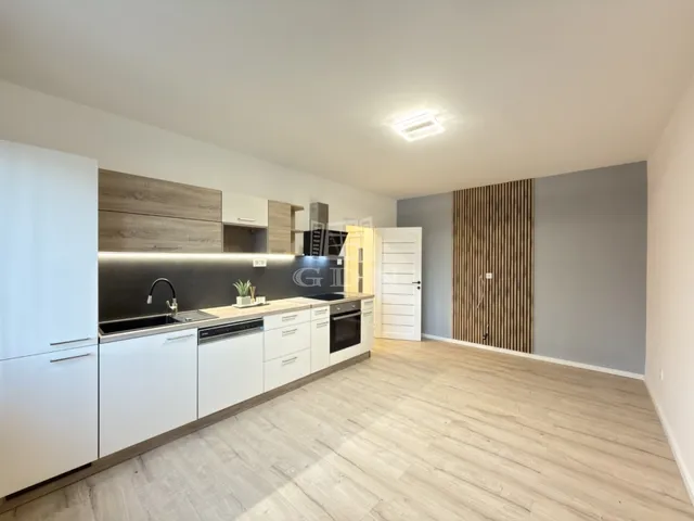 Eladó lakás Székesfehérvár, Prohászka 36 nm