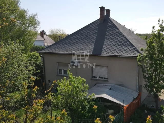 Eladó ház Enying 170 nm