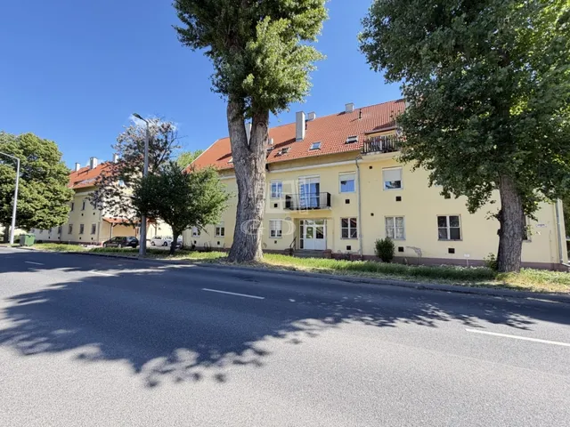 Eladó lakás Székesfehérvár, Köfém lakótelep 28 nm