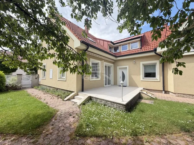 Kiadó lakás Székesfehérvár, Búrtelep 65 nm