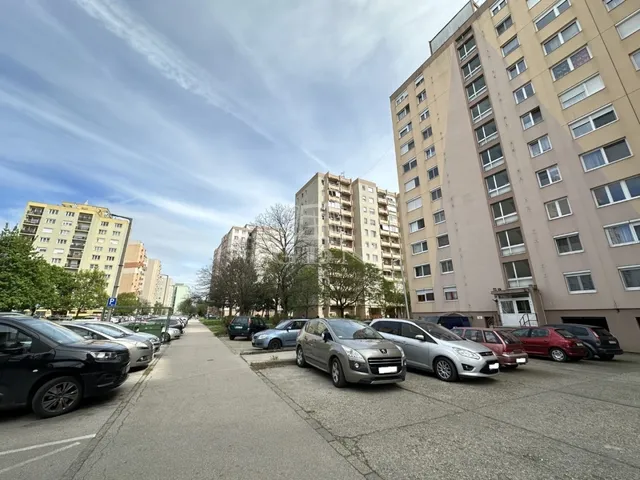 Kiadó lakás Székesfehérvár, Víziváros 54 nm