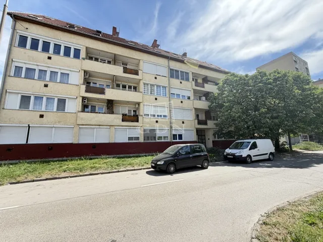 Kiadó lakás Székesfehérvár, Belváros 89 nm
