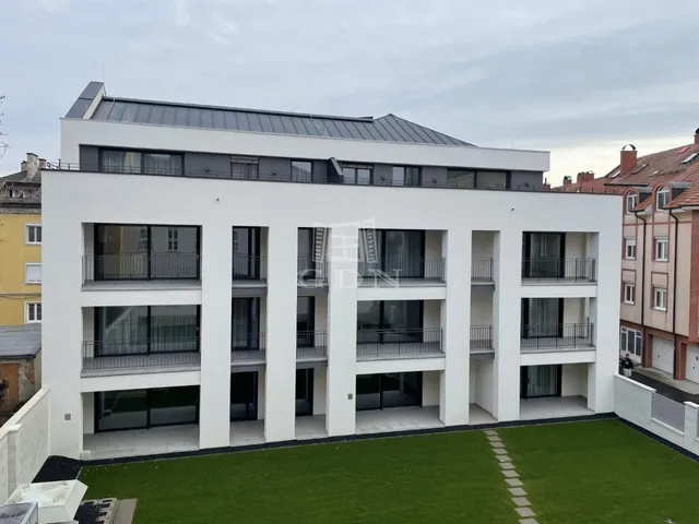 Kiadó lakás Székesfehérvár, Belváros 134 nm