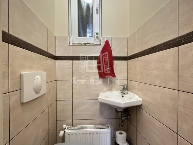 Eladó kereskedelmi és ipari ingatlan Székesfehérvár, Belváros 130 nm