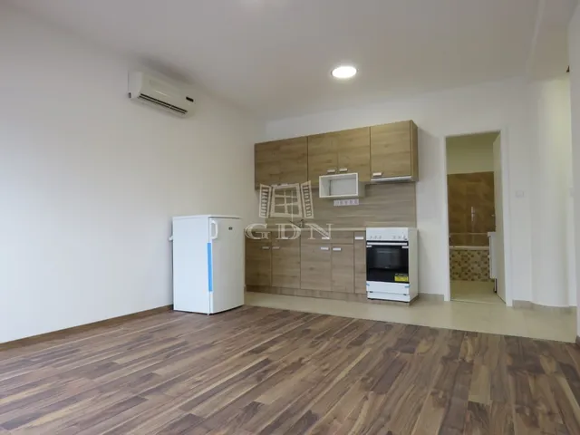 Kiadó lakás Székesfehérvár, Belváros 41 nm