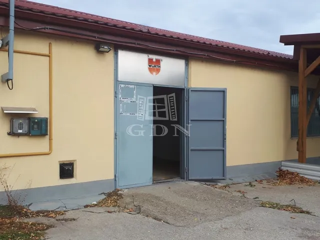 Kiadó kereskedelmi és ipari ingatlan Székesfehérvár, Alsóváros 57 nm