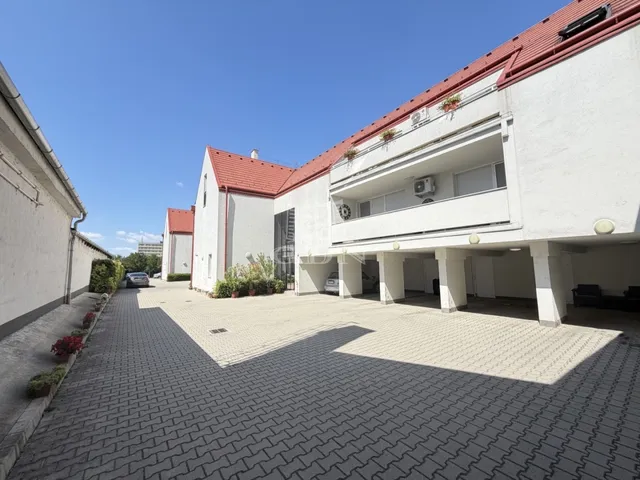 Kiadó lakás Székesfehérvár, Felsőváros 130 nm