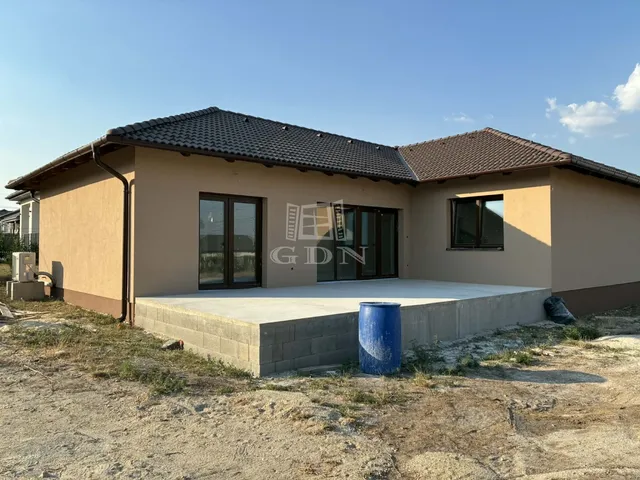 Eladó ház Úrhida 130 nm