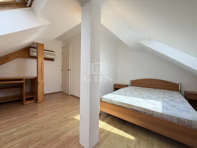 Kiadó lakás Székesfehérvár, Felsőváros 75 nm