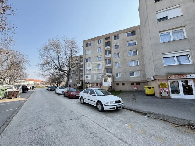 Kiadó lakás Székesfehérvár, Palotaváros 49 nm