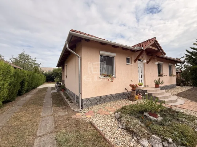 Eladó ház Székesfehérvár, Feketehegy 119 nm