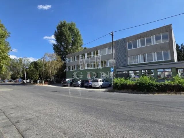 Kiadó kereskedelmi és ipari ingatlan Székesfehérvár 9 nm