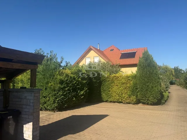 Eladó ház Székesfehérvár, Öreghegy 150 nm