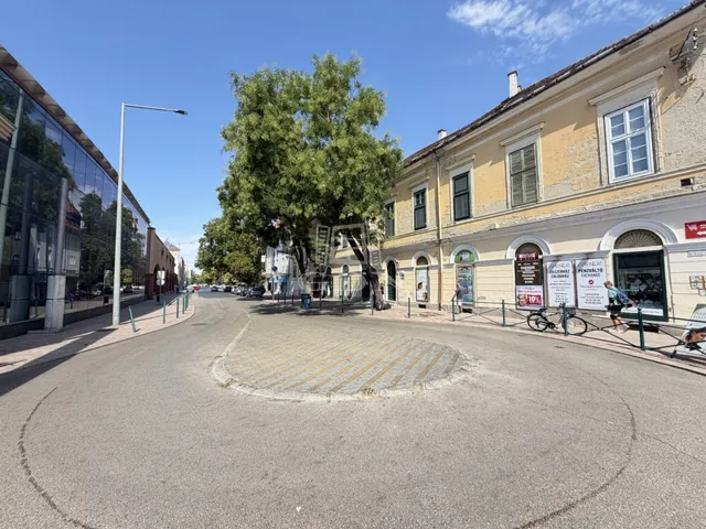 Kiadó lakás Székesfehérvár, Belváros 75 nm