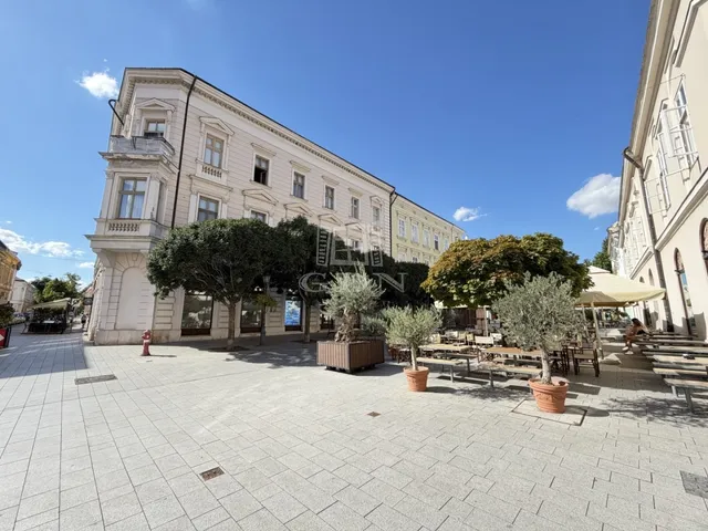 Kiadó lakás Székesfehérvár, Belváros 54 nm