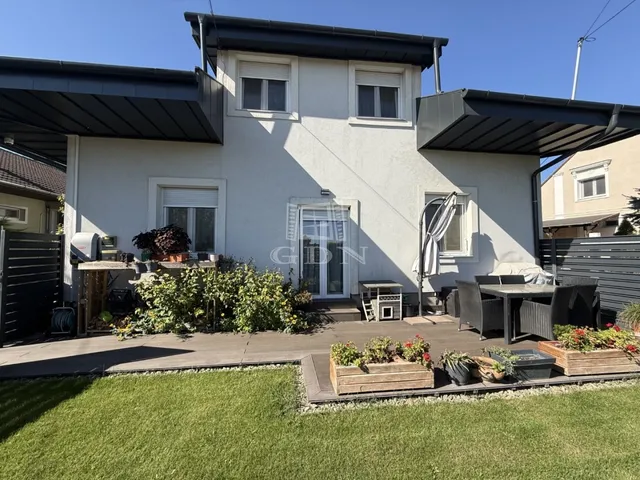 Eladó ház Székesfehérvár, Öreghegy 166 nm