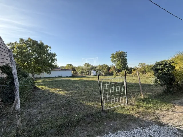 Eladó telek Székesfehérvár, Feketehegy 608 nm